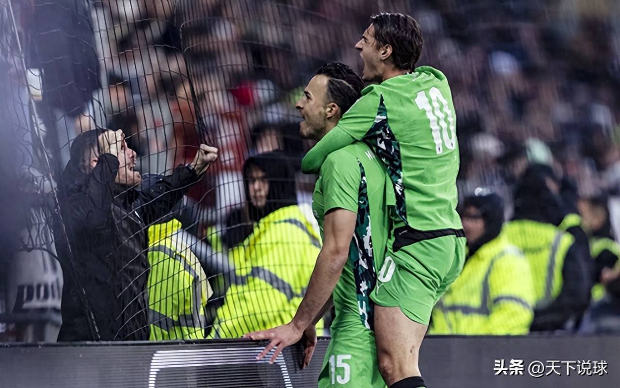 包含赛前突围战来临，皇家社会围绕法国杯状态回暖，震撼外界，临场指挥获称赞的词条